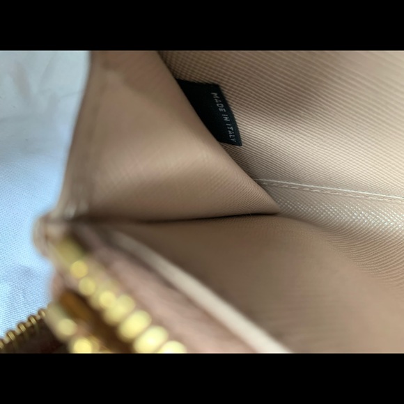 Prada Wallet - Picture 10 of 10